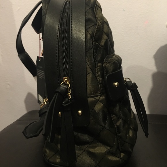 Mini Camo Backpack - Picture 4 of 4